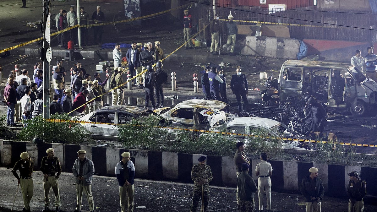 Delhi Car Blast: Case Registered Under UAPA & Explosives Act, CCTV Shows Suspect Near Red Fort; 9 Killed - Top 10 Developments 