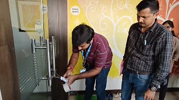 Indore News: Fake Cancer Healing Centre Sealed; ₹21 Lakh Fraud Complaint Exposes Unregistered...