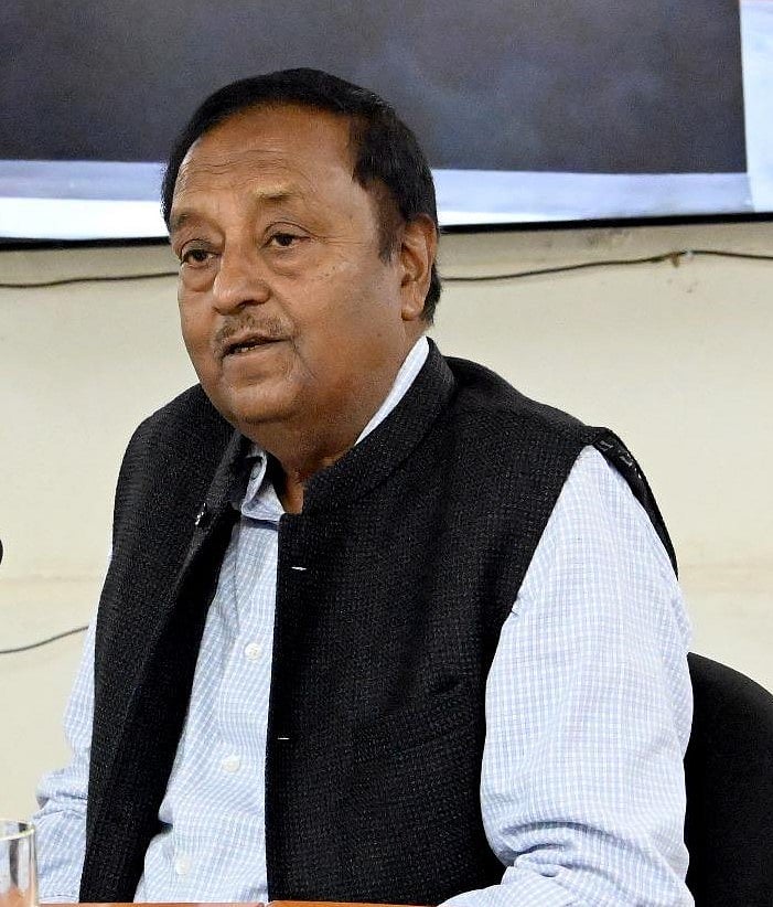 Director General of the Bihar Museum and ex-chief secretary of Bihar Anjani Kumar Singh speaking on ‘Re-imagining Museums: The Vision Behind the Bihar Museum’ at Indira Gandhi Rashtriya Manav Sangrahalaya (IGRMS) in the city on Tuesday.