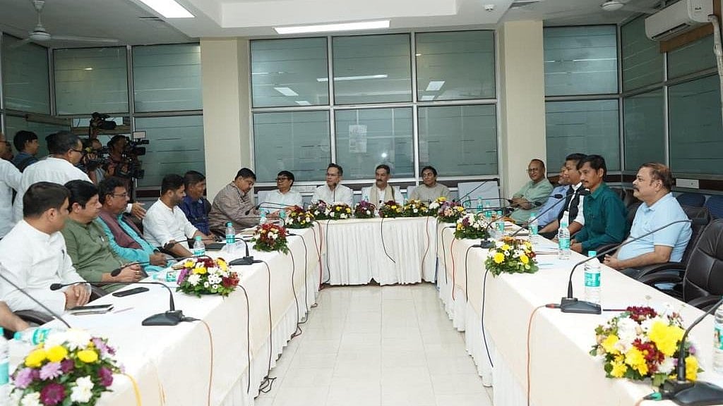 Congress Holds Crucial Meeting With Leaders Of 7 Opposition Parties To Defeat BJP In 2026 Assam Assembly Elections 
