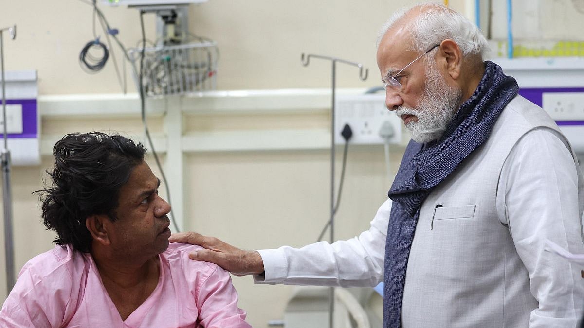 Delhi Car Blast: PM Modi Visits LNJP Hospital, Meets Victims A Day After Vowing Justice - Check...
