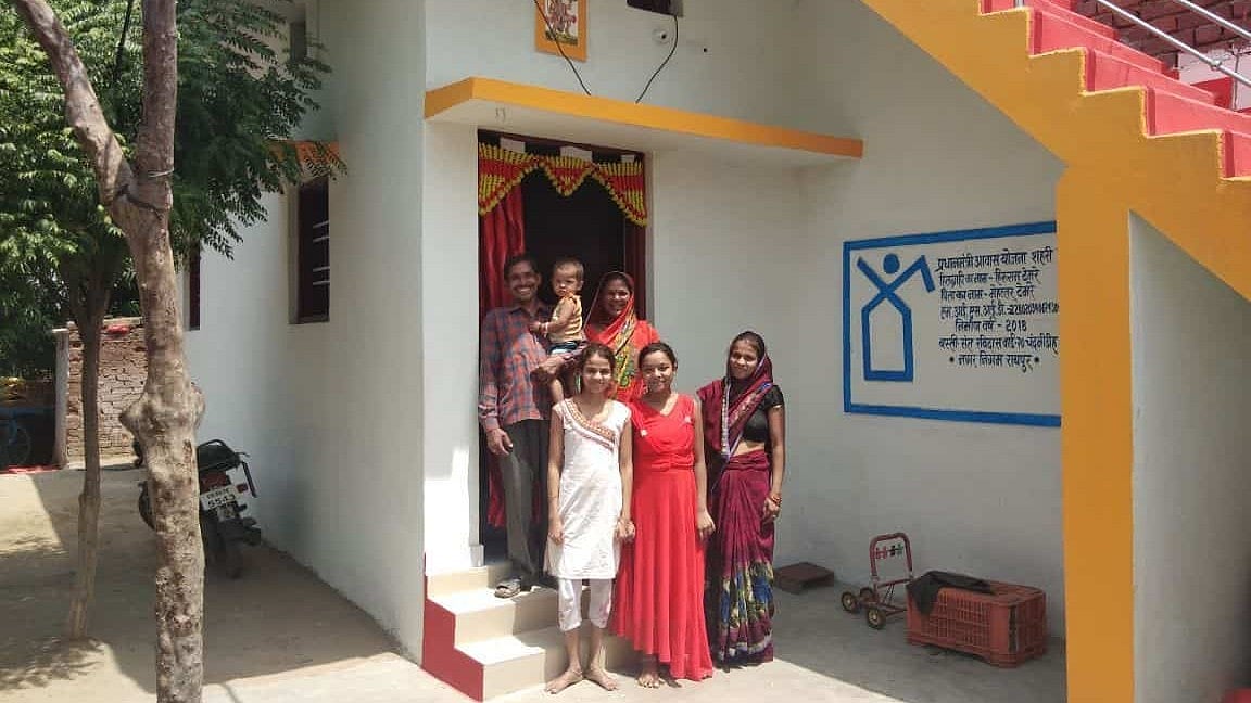 Nashik: ZP CEO Omkar Pawar Reviews PM Awas Yojana Progress, Sets December Deadline