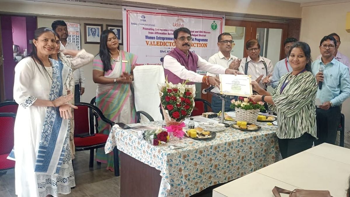 Raigad District Collector Kishan Jawale Urges Women To Pursue Entrepreneurship At Panvel Training Programme 