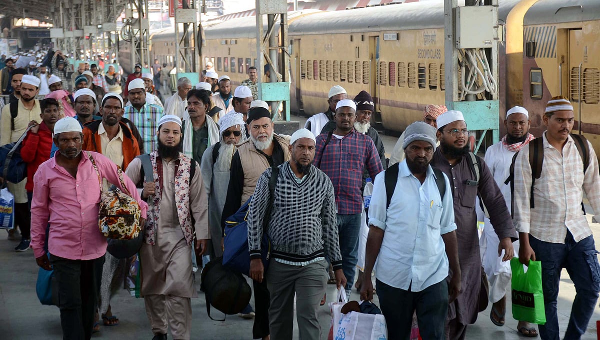 Bhopal News: Ijtema; 10,000 Volunteers Streamline Traffic, No Jams Reported