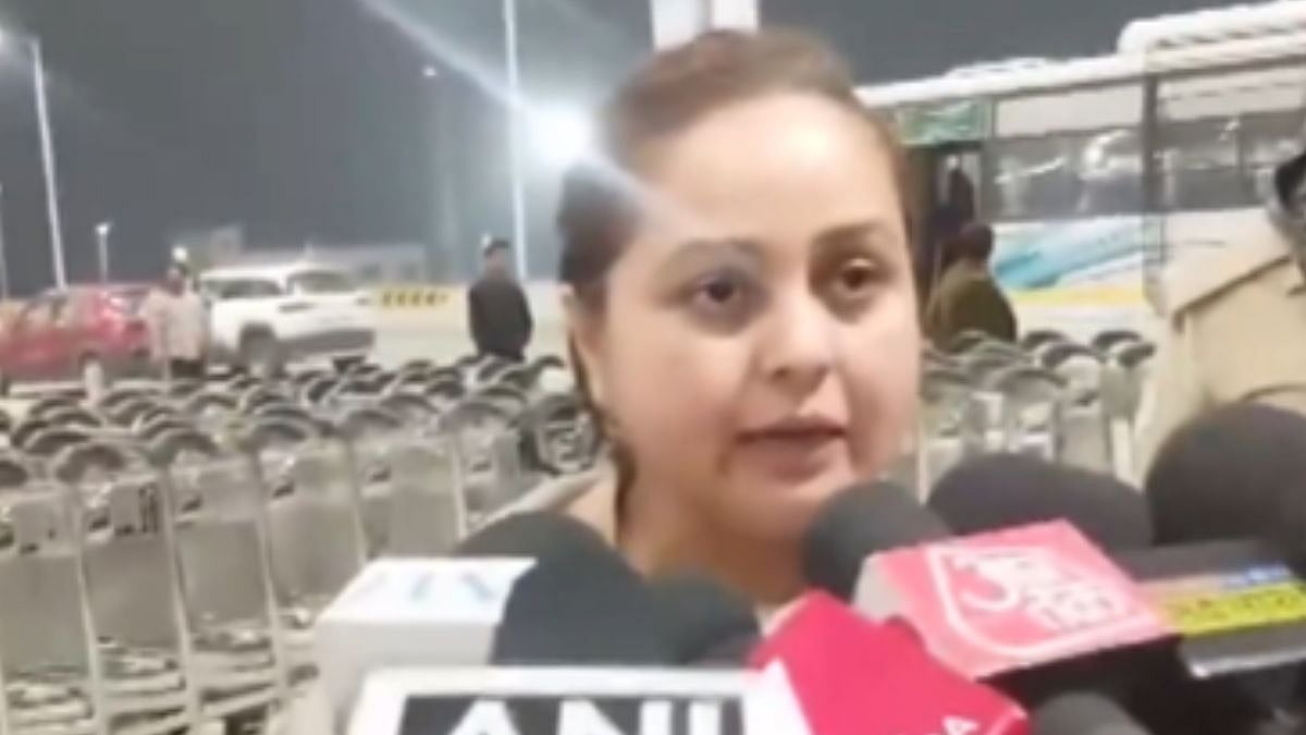 'Chappal Utha Ke Mara Jayega...': Emotional Rohini Acharya's First Reaction After Quitting RJD &...