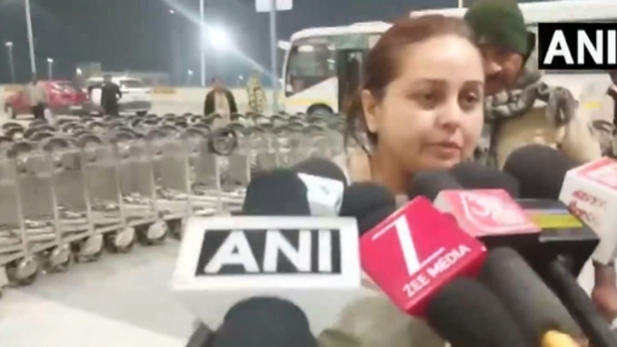 'Chappal Utar Ke Mara Jayega...': Emotional Rohini Acharya's First Reaction After Quitting RJD & Family 