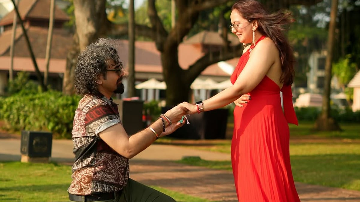 TV Actress Roopal Tyagi Gets Dream Proposal From Boyfriend Nomish Bhardwaj In Goa, Couple To Get Married In December – PHOTOS 