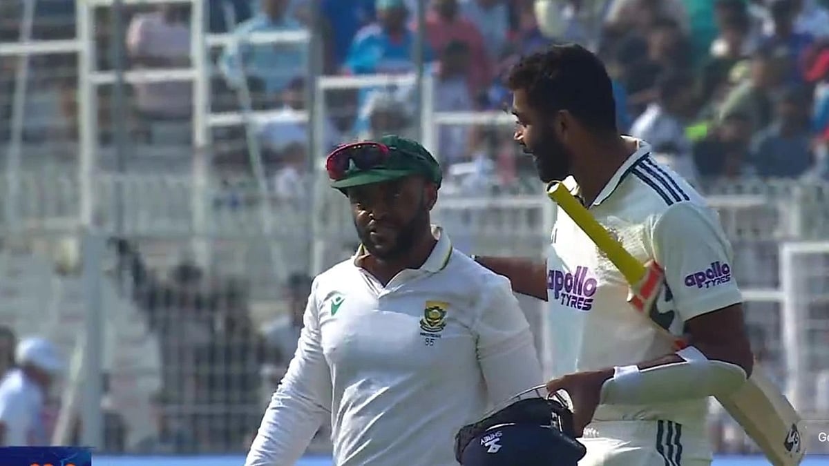 IND vs SA 1st Test: Temba Bavuma & Jasprit Bumrah Share Warm Hug After 'Bauna' Stump-Mic Controversy; Video 