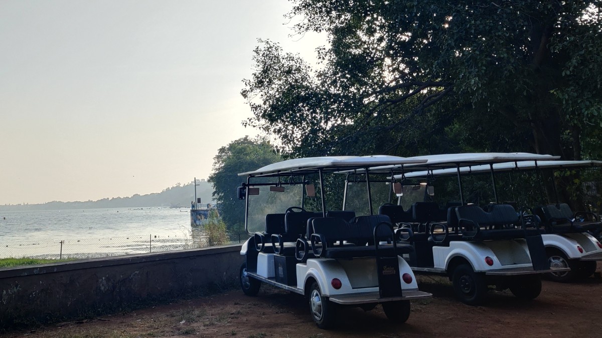 Bhopal News: Visitors Enjoy Golf Carts At Van Vihar After Petrol Vehicles Banned; Demand To Increase...