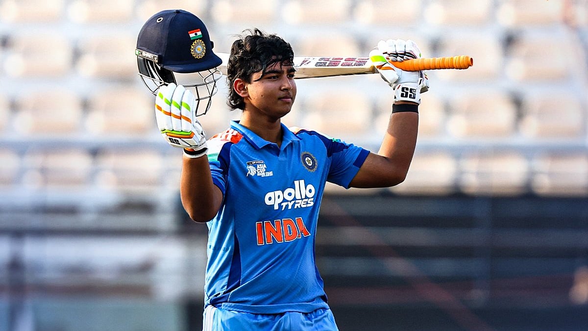 'Kaise Maarte Ho Yeh Chakke?': Vaibhav Suryavanshi's Six Hitting Ability Leaves  Oman Youngsters In Awe 