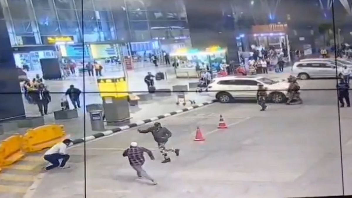 Caught On Camera: CISF Foils Knife Attack On Taxi Drivers At Bengaluru Airport; Man Arrested 
