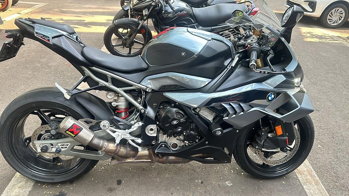 Navi Mumbai: Three Bikers Detained For High-Speed Racing On Palm Beach Road After Midnight Chase 