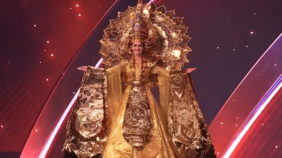 Miss India Manika Vishwakarma Honours Buddhism In Golden-Saffron National Costume At Miss Universe 2025 | WATCH 