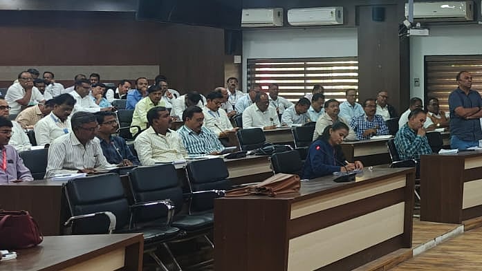 Chhatrapati Sambhajinagar Collector Deelip Swami Pushes For ‘Quality, Diversified Education’,...