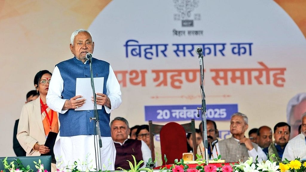 Nitish Takes Oath As CM For Record 10th Time, 14 From BJP, Eight From JD (U) Become Ministers 