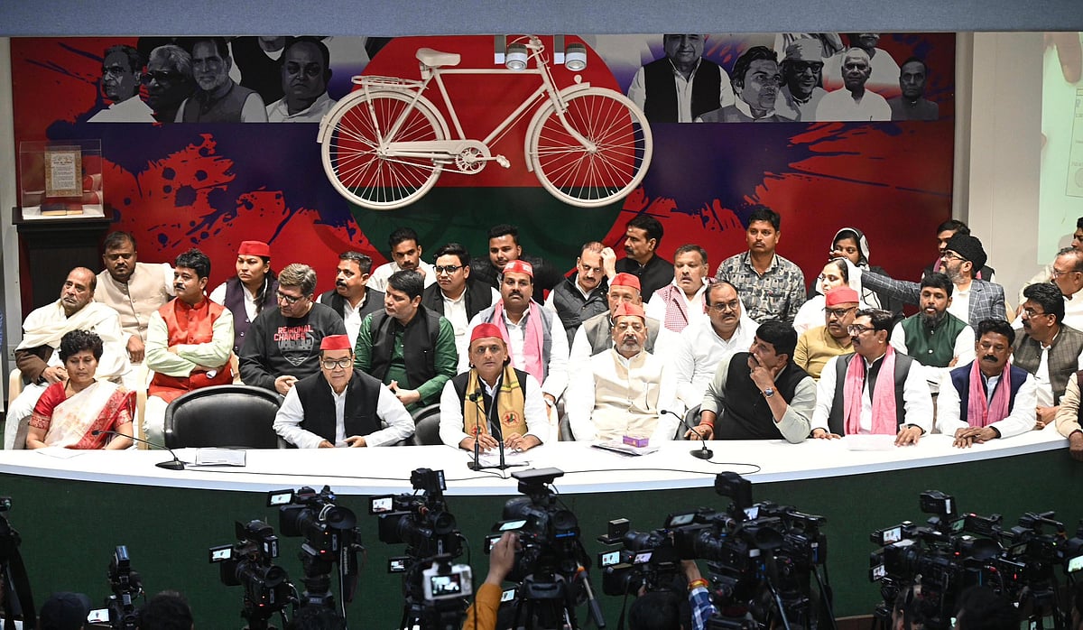 Samajwadi Party Chief Akhilesh Yadav Accuses UP Govt Of Creating Fear, Targeting Traders In Name Of Development 