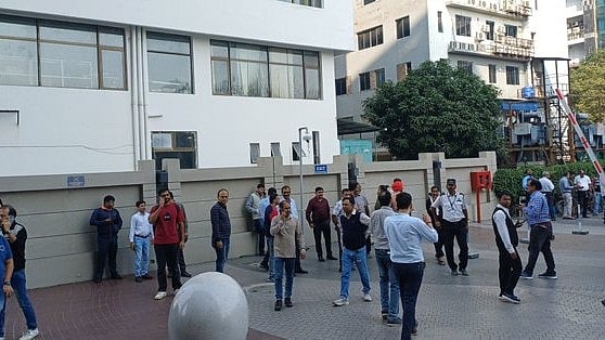 Earthquake In Kolkata: Visuals Show Panic Moments As Citizens Rush For Safety; WATCH 