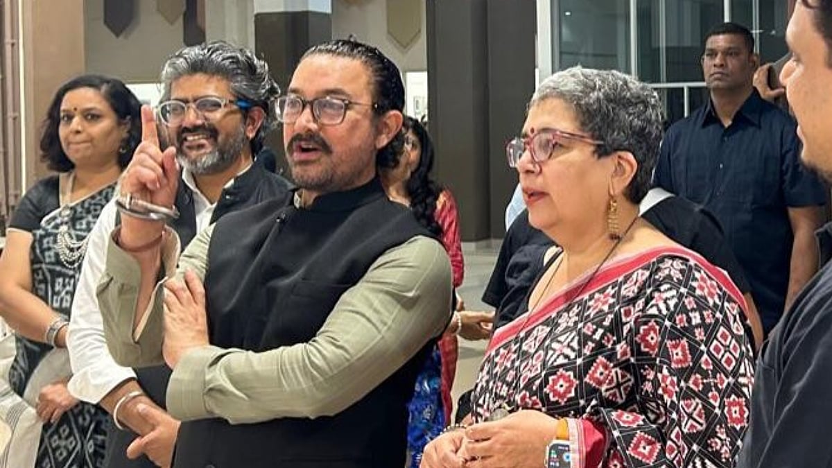 Aamir Khan Visits Ex-Wife Reena Dutta's Art Exhibition In Mumbai; Latter Posts, 'When Your Ex Surprises You' 
