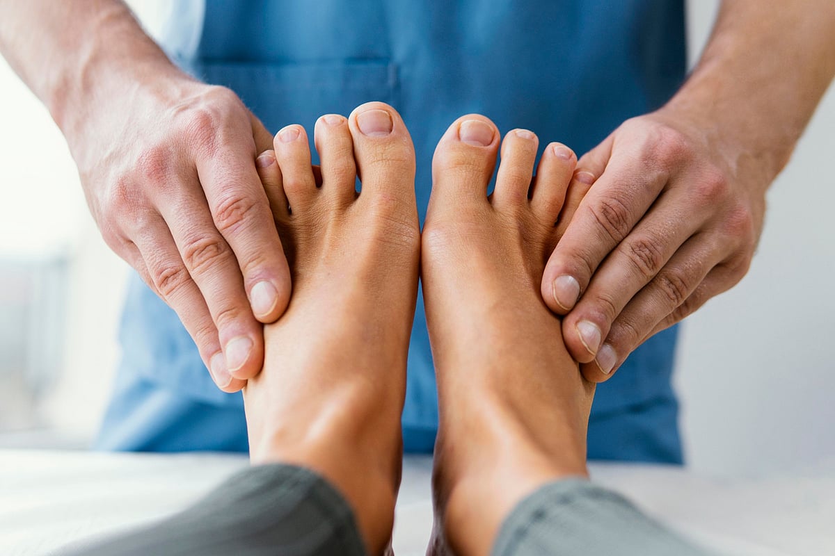Diabetic Foot Care: Early Signs, Causes & Simple Home Remedies