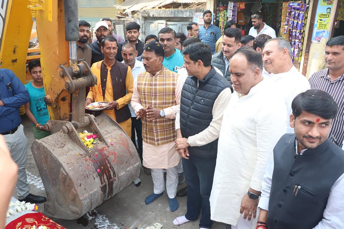 Indore News: Foundation Laid For Development Works Worth ₹305 Crore In Sanwer Seat
