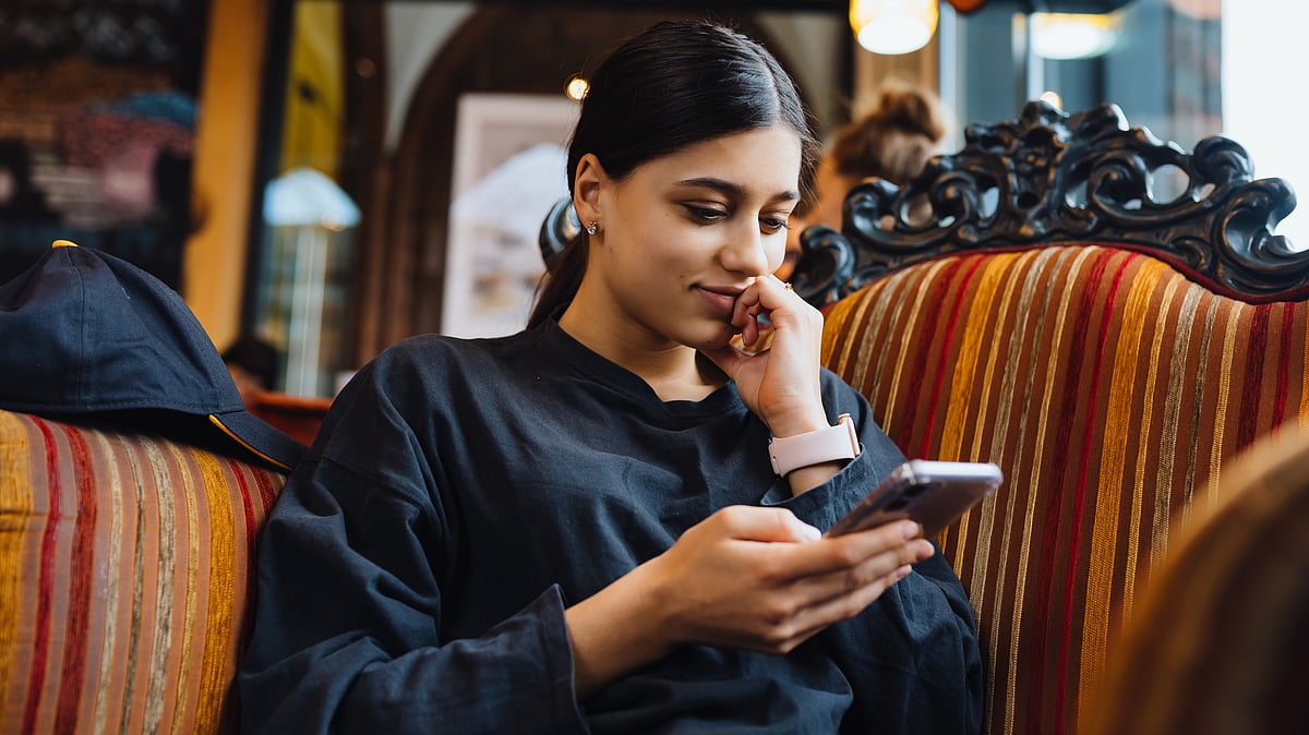 What Is Bloomscrolling? The Alternative To  Doomscrolling