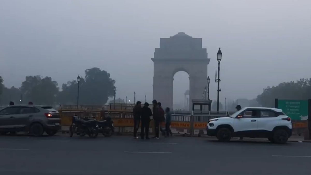 Delhi AQI Update: Air Remains 'Very Poor', Noida And Bawana Hit 'Severe' Levels; GRAP Stage 3 Restrictions Continue 