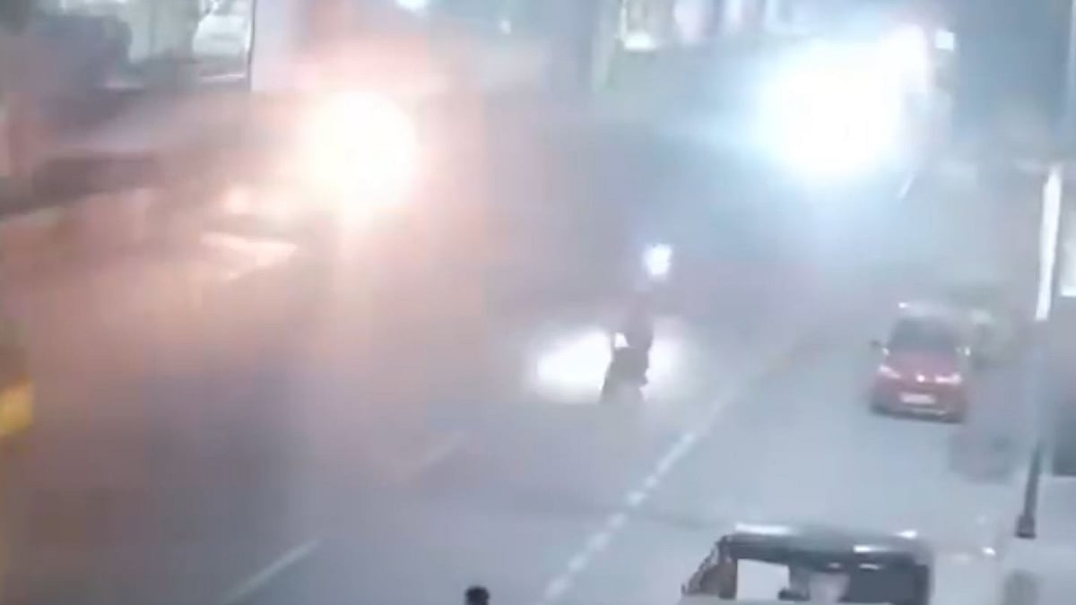 Speeding Bike Crashes Into Divider Near Victoria Memorial Metro Station In Hyderabad; 2 Killed –...