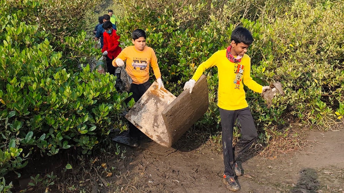 Navi Mumbai: Over 170 Volunteers Clear 2 Tonnes Of Waste In Mangroves Cleanup Drive 