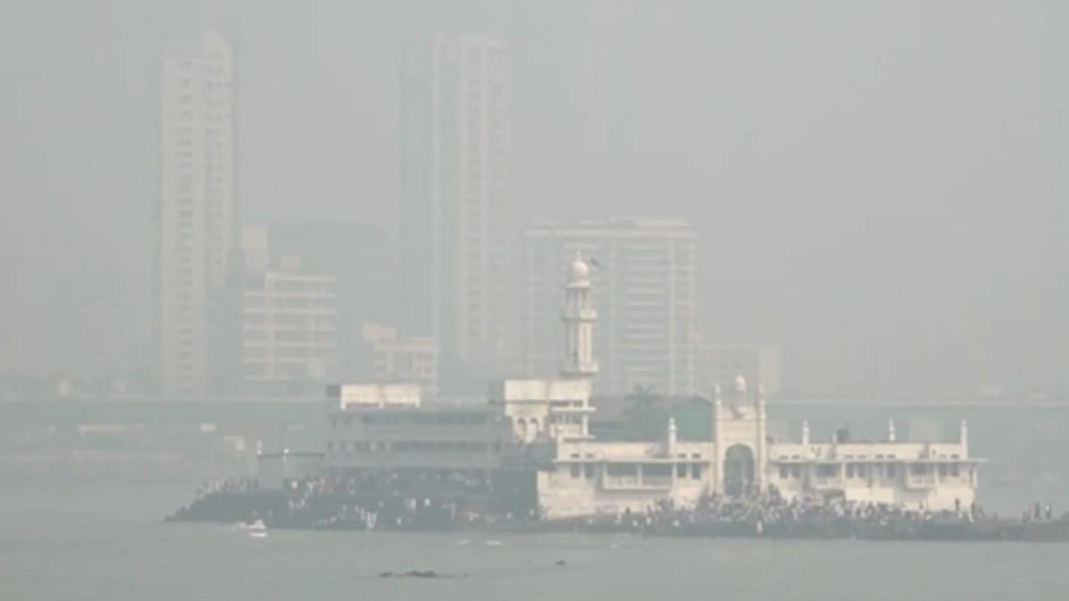 Mumbai Weather Update: AQI Turns Severe, Thick Haze Covers Coastal Road, Haji Ali & Worli While...