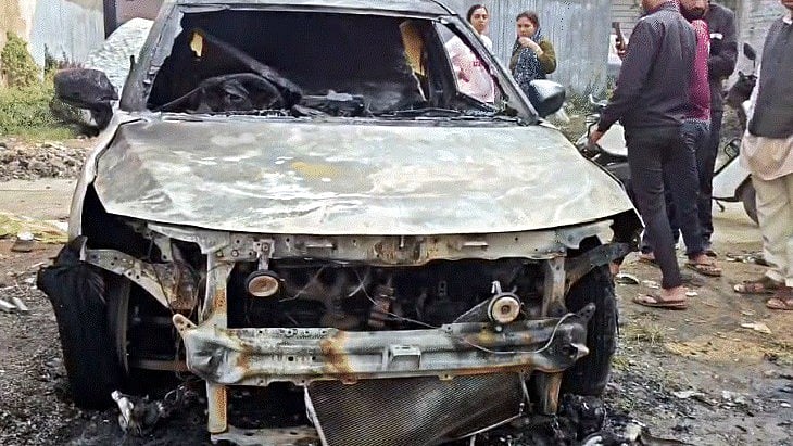 Bhopal News: Two Cars Torched In Bairagarh, CCTV Captures Suspect