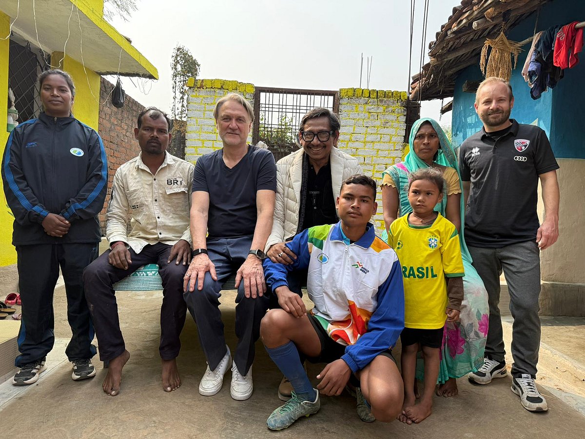 MP News: German Coaches Interact With Vicharpur’s Football Players, Families, Villagers