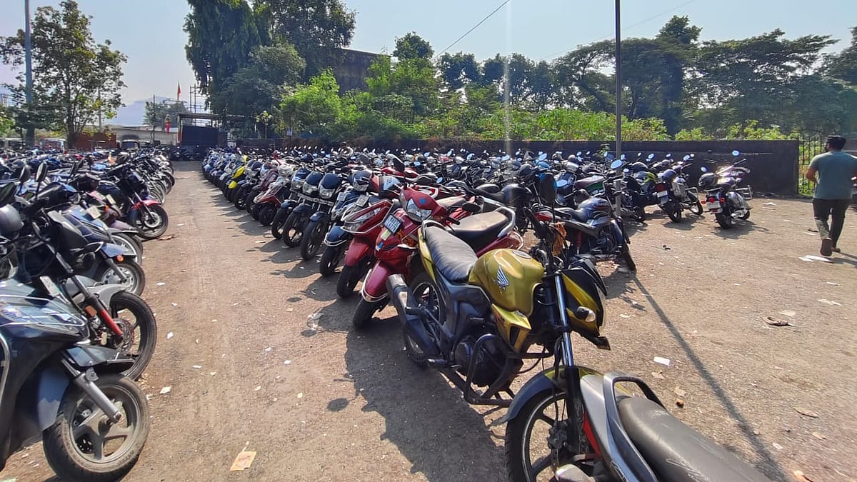 Central Railway Busts Illegal Pay & Park Operation At Kalwa After Contract Termination 