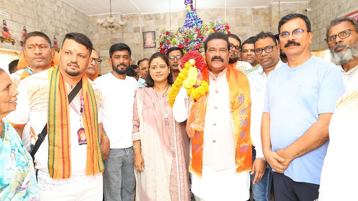 Navi Mumbi News: Raigad District President Mahendra Sheth Gharat Leads Uran’s Saibaba Palanquin...