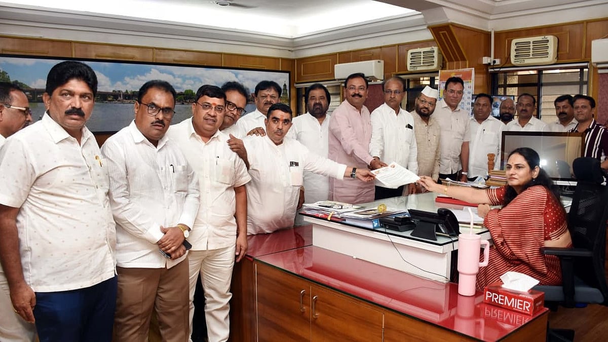 Opposition Parties Submit Memorandum On Voter List Irregularities To Nashik Municipal Commissioner
