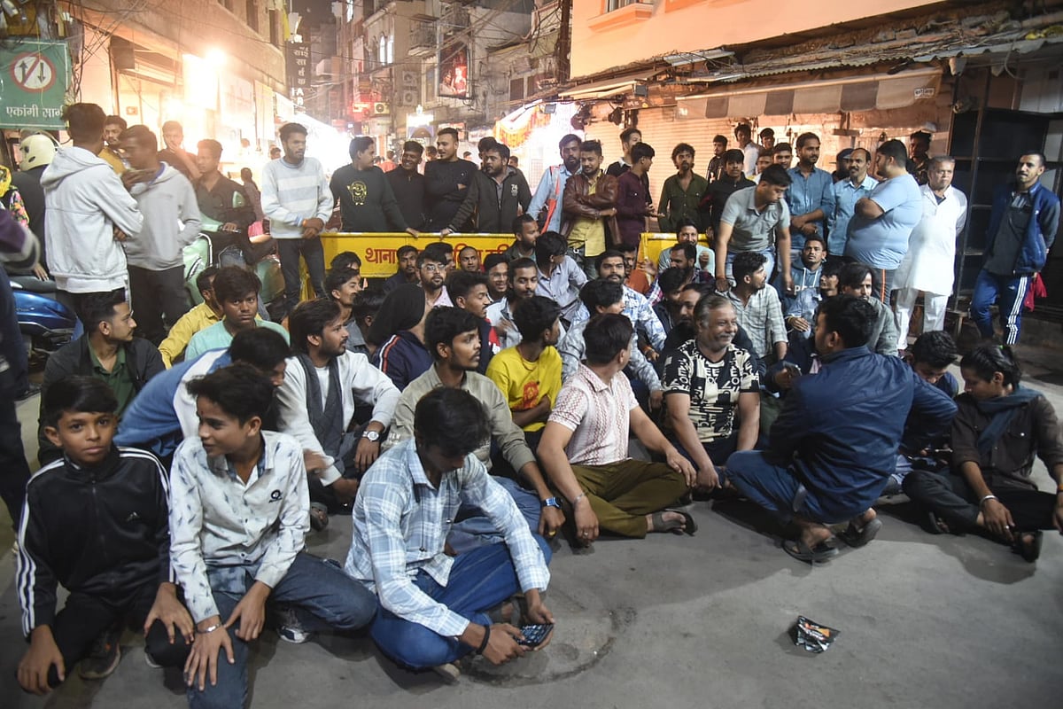 Indore News: Sarafa Chowpatty Sees Protest Over ‘Only 80 Shops’ Issue