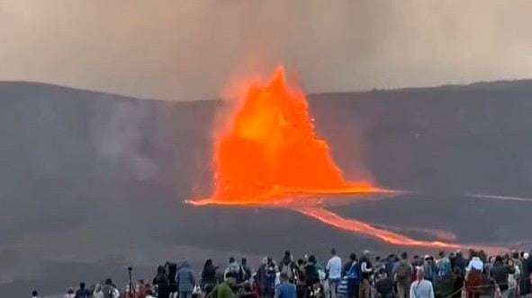 Kilauea Erupts Again: Lava Fountains Soar 400 Feet In Hawaii - VIDEO