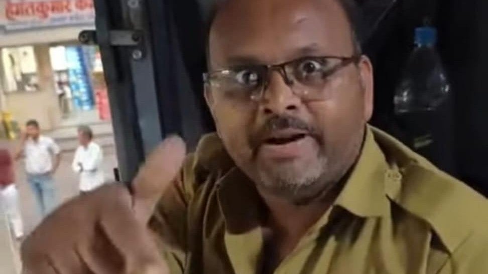 'My Brother Is In Police, Do Whatever You Want': PMPML Driver After Rash Driving Row In Pune - VIDEO