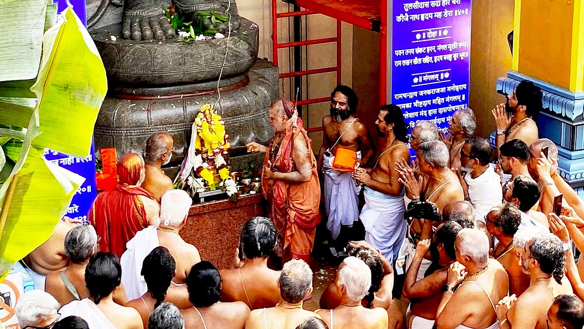 Kanchi Sankaracharya Vijayendra Saraswati Performs Maha Kumbhabhishekam In Navi Mumbai 