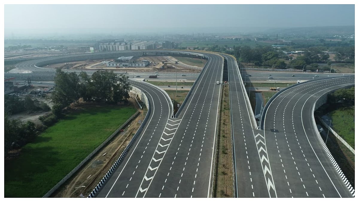 Delhi-Mumbai Expressway in Gujarat 
Underway, On The Verge Of Completion, Will Reduce Travel Time To 12 Hours From 24 