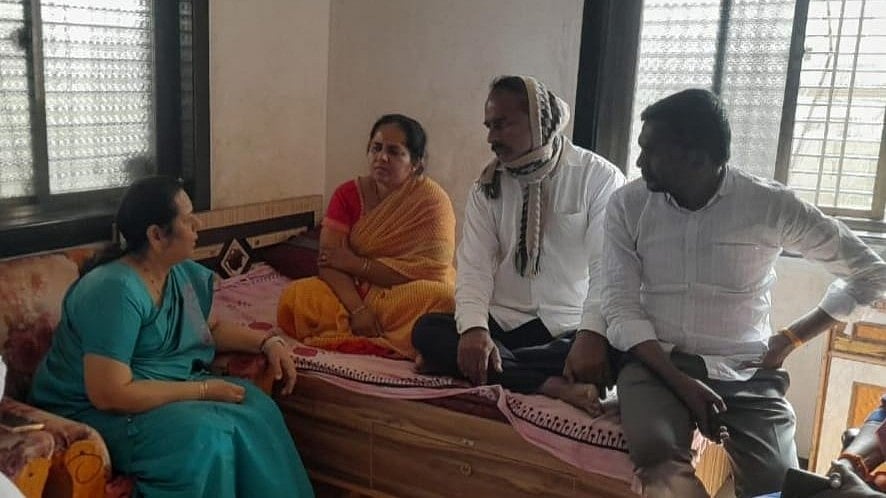 Beed: Dr Neelam Gorhe Assures Justice To Kin Of Deceased Dr Gauri Palve-Garje