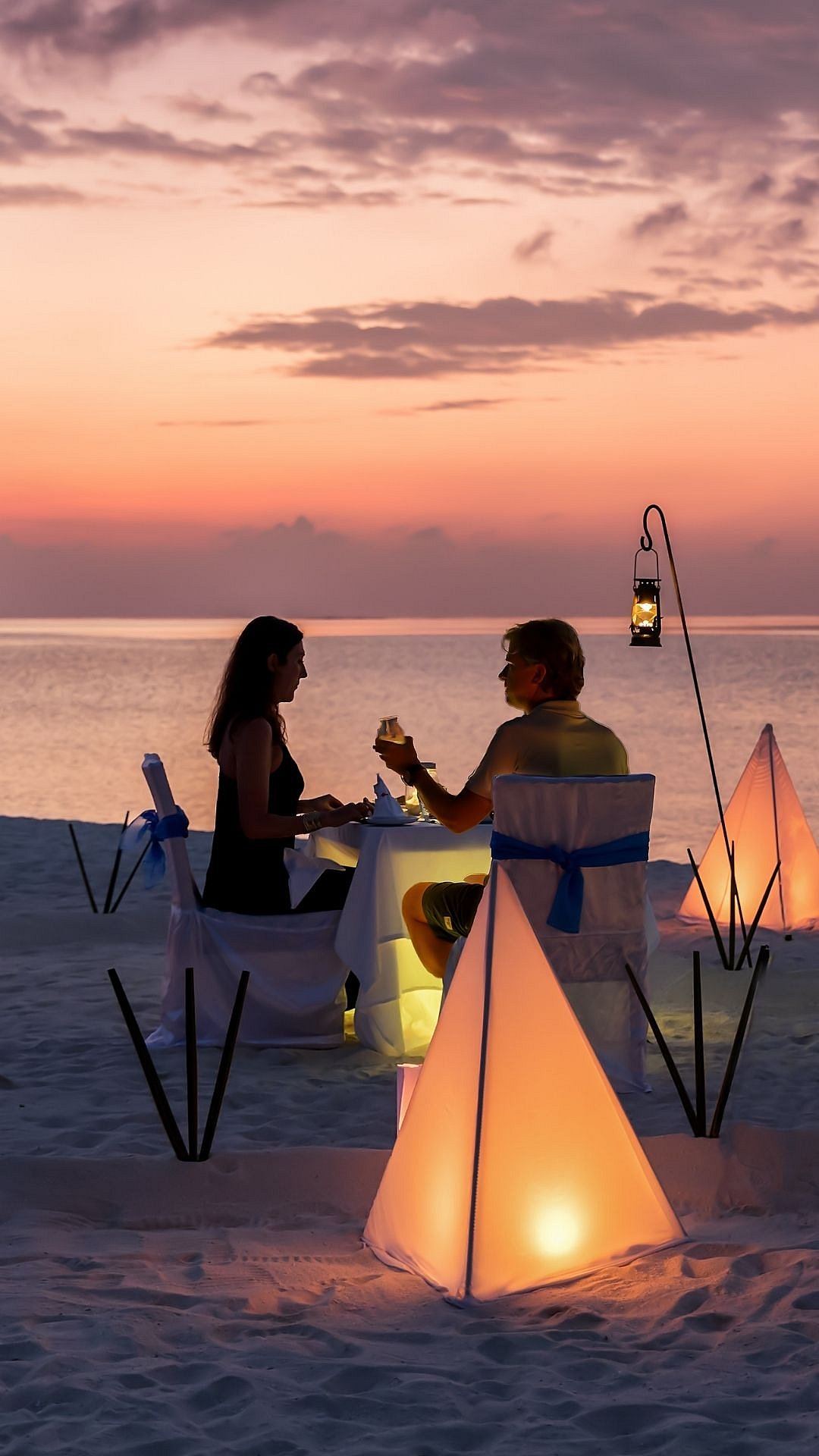 5 Budget-Friendly Honeymoon Destinations In India: From Beaches To Snowy Mountain Tops, Here's...