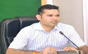 MP News: 2009 Batch IAS Officer Avinash Lavania Relieved, Secretary Vishesh Garhpale Gets Additional...