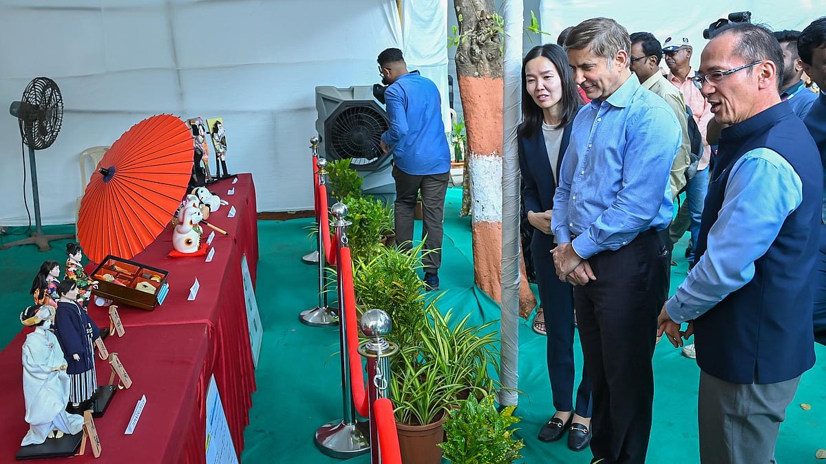 Mumbai News: Byculla Zoo Hosts First-Ever Bonsai & Origami Exhibition By BMC And Japan Consulate 