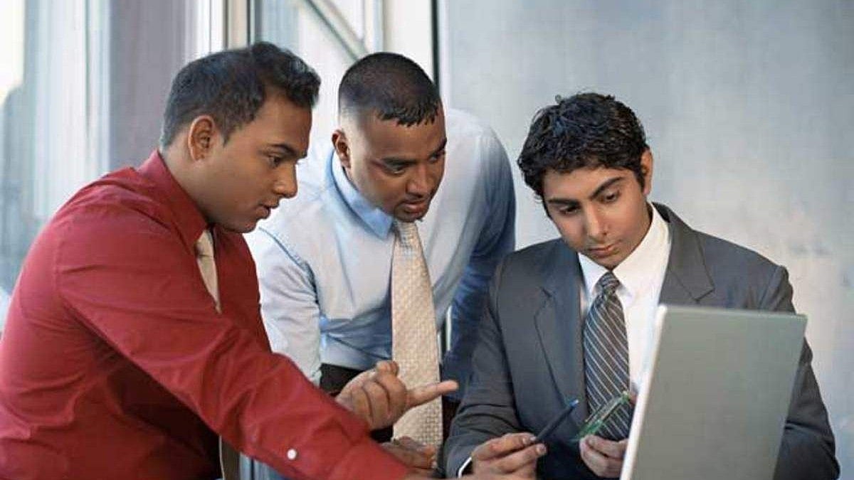 Indian IT Sector Shows Early Signs Of Recovery, BNP Paribas Report Finds