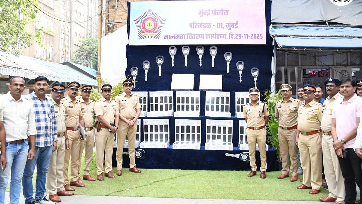 Mumbai Police Recover And Return 211 Phones And 17 Stolen Vehicles To Owners In Special Drive 
