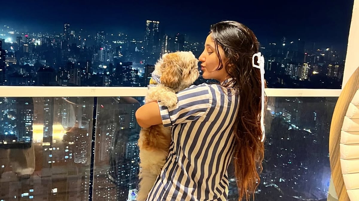 'Sukoon After...': Bigg Boss 19's Ashnoor Kaur Shares First Post After Eviction; Spends Time With Her Pet Dog 