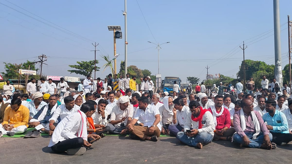 Parbhani: Farmers Block Road At Pokhrani Pati, Secure Rs 3,000/Ton MSP Assurance