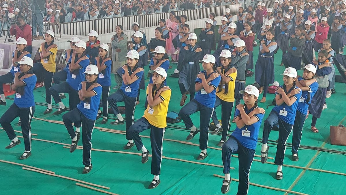 Dhule District Collector Bhagyashree Vispute Urges Students To Use Self-Defence Training For Safety...