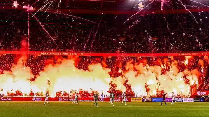 VIDEO: Ajax Clash Abandoned After OUTRAGEOUS FIREWORKS Display, Players Take Cover 5 Minutes Into Amsterdam Clash 