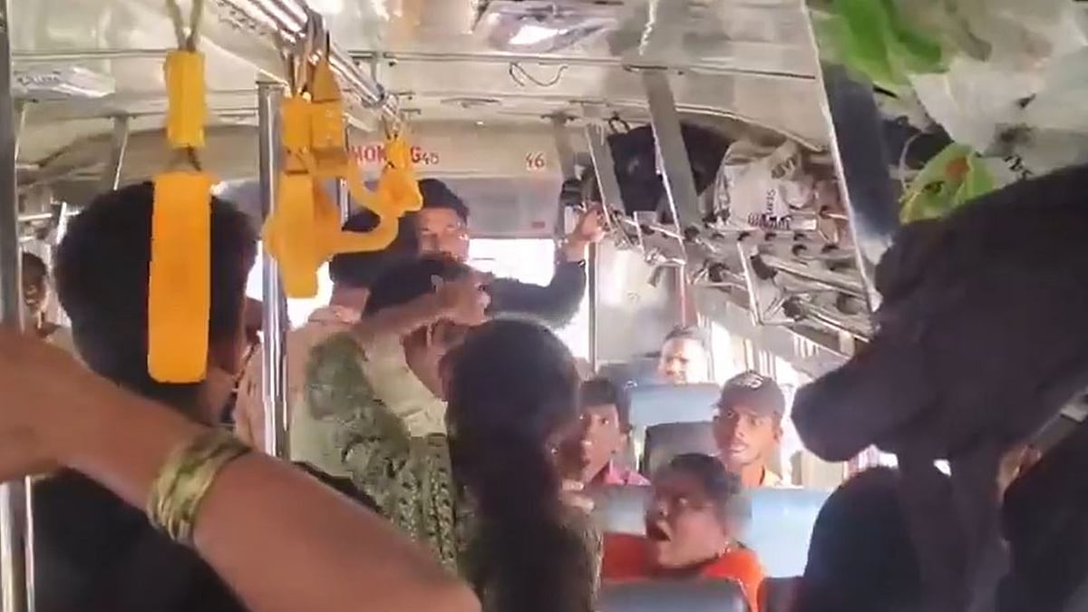 Women Passengers Assault Man Over Handkerchief-Marked Seat On APRTC Bus In Kakinada - VIDEO